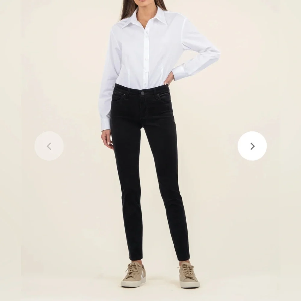 Kut from the‎ Kloth Diana Corduroy Relaxed Fit Skinny - Black - Size 4